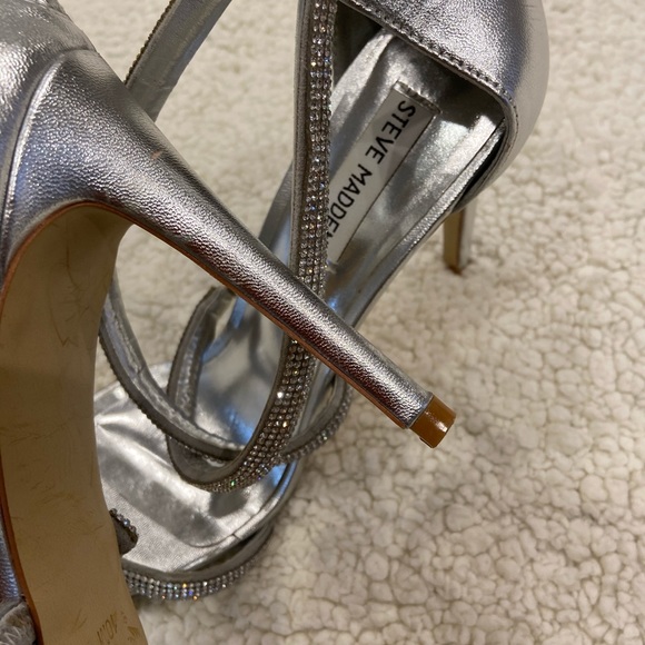 Sandals - Picture 3 of 3